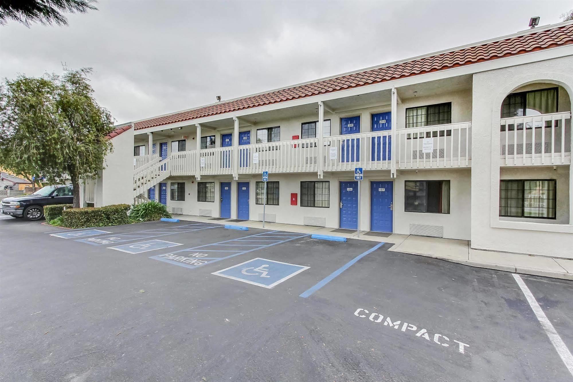 Motel 6-Salinas, Ca - North Monterey Area מראה חיצוני תמונה