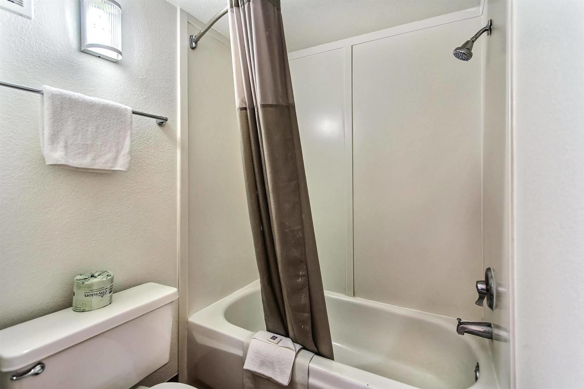 Motel 6-Salinas, Ca - North Monterey Area מראה חיצוני תמונה